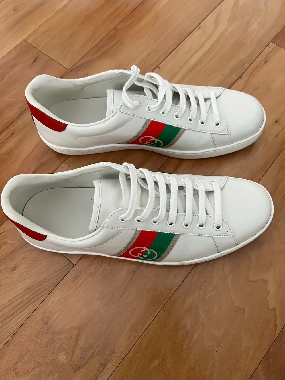 Authentic GUCCI ‘ACE’ SNEAKERS White Leather Sneakers with Red & Green Web Strip
